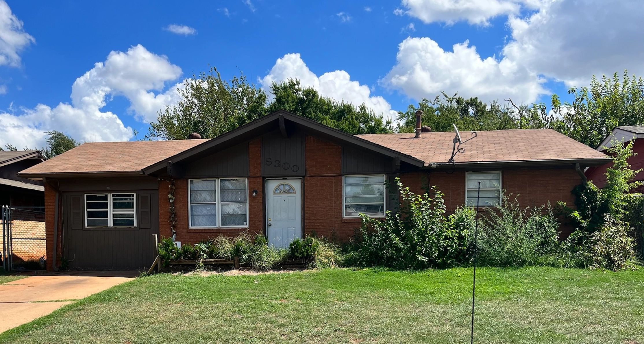 Real estate consultation with homeowners